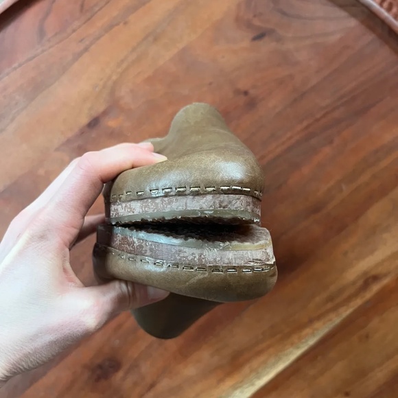 Kit + Clogs 'Flex Base Klassisk Clog' in Flax - Picture 4 of 6